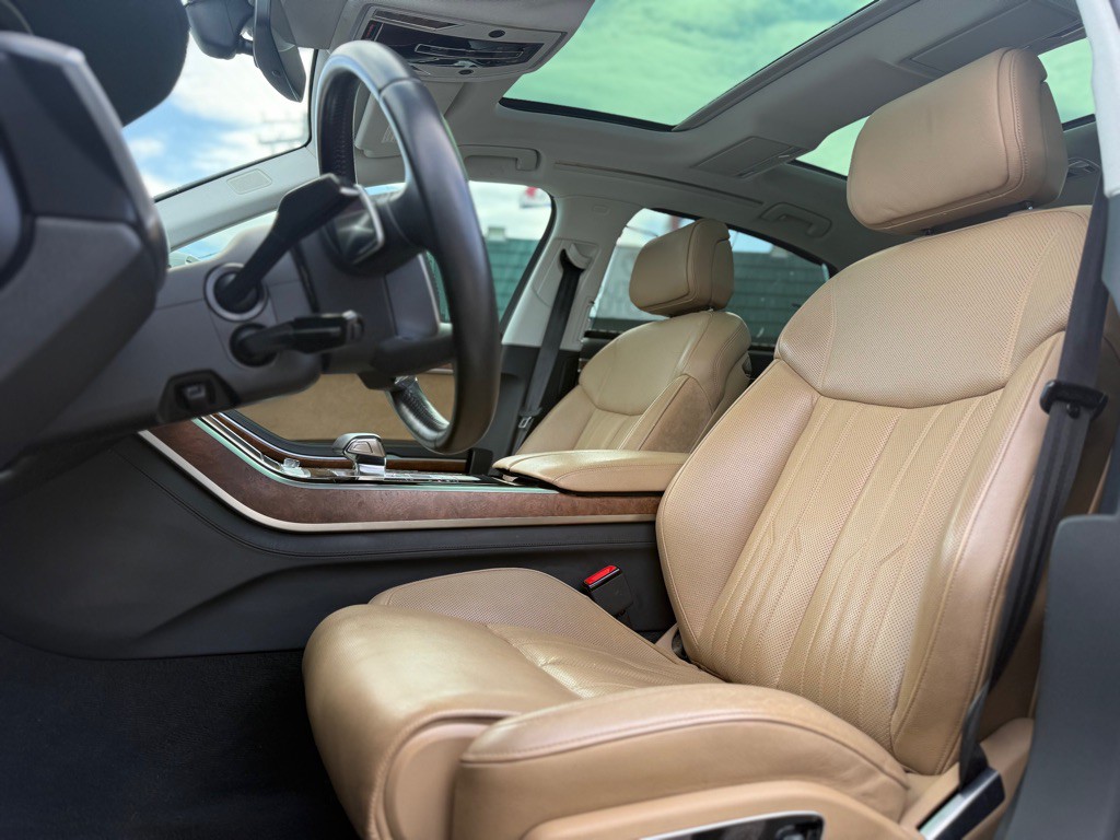 2019 Audi A8 Image 9