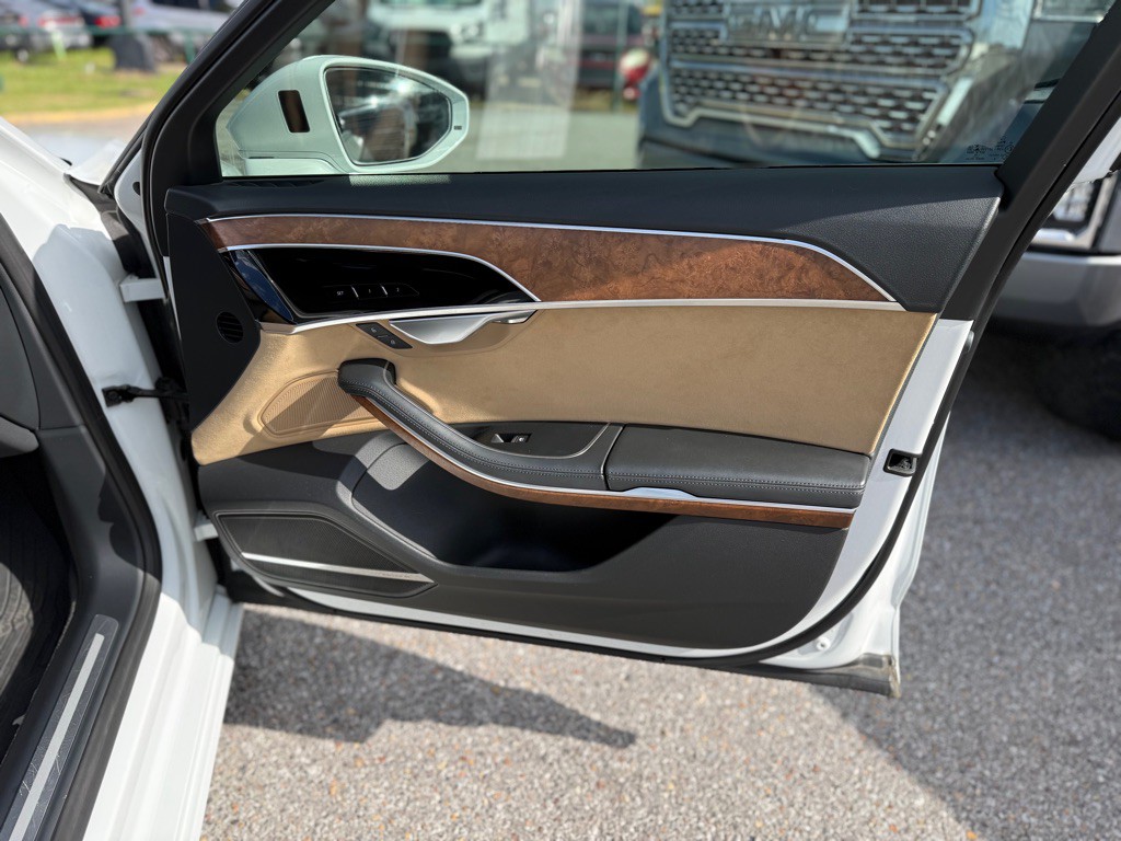2019 Audi A8 Image 17