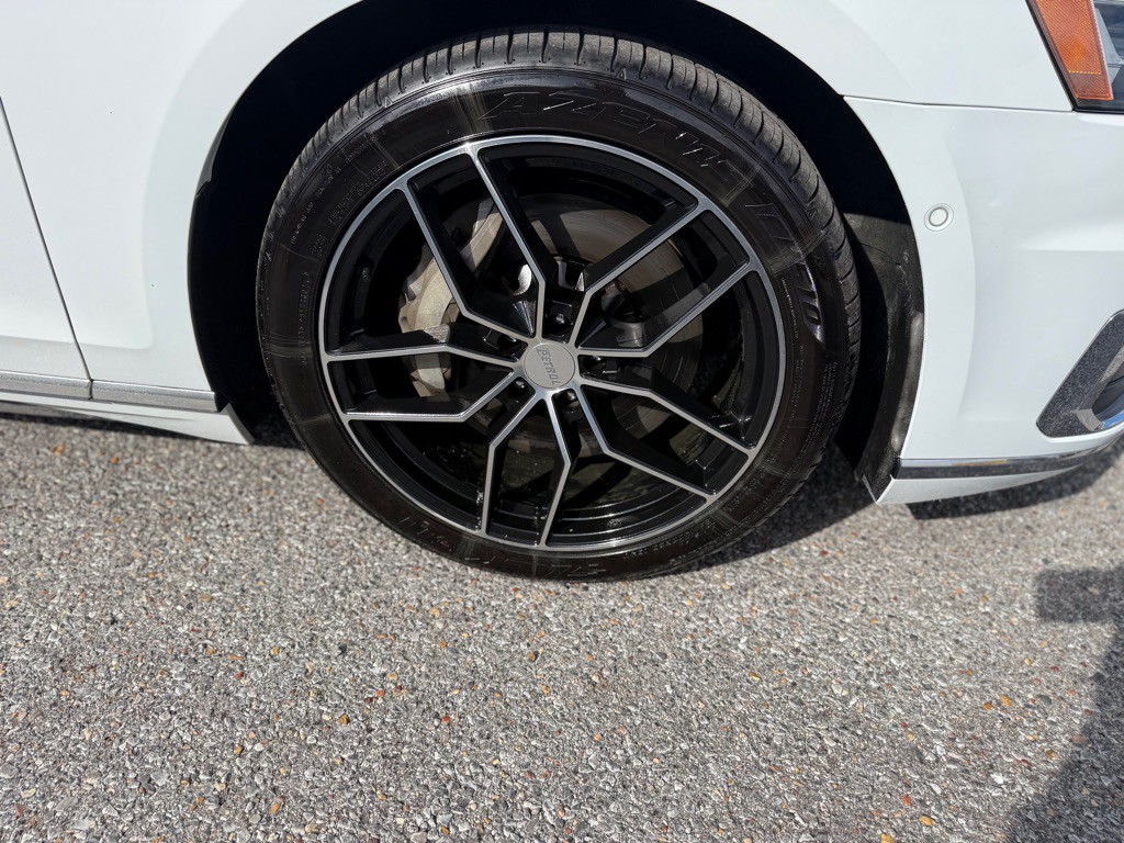 2019 Audi A8 Image 25