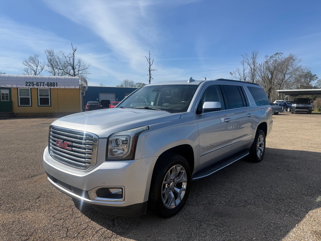 2017 GMC Yukon Image 2