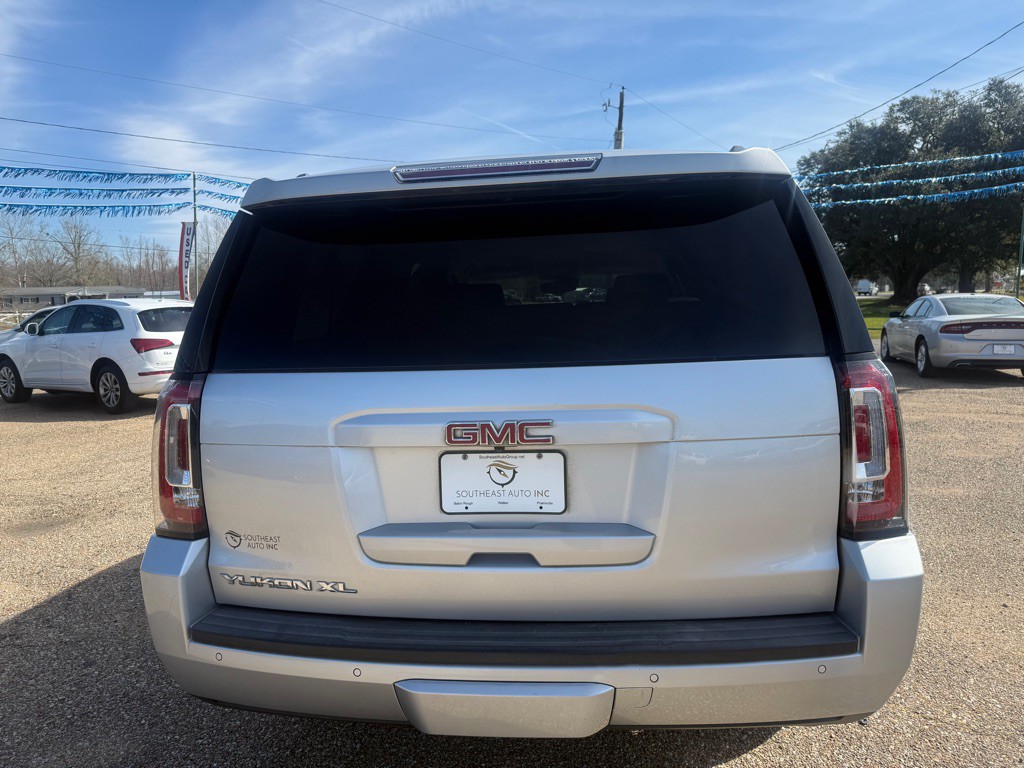 2017 GMC Yukon Image 6