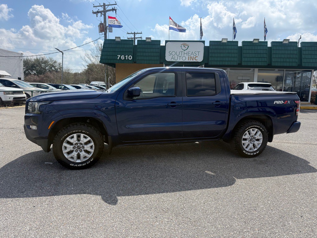 2022 Nissan Frontier Image 8