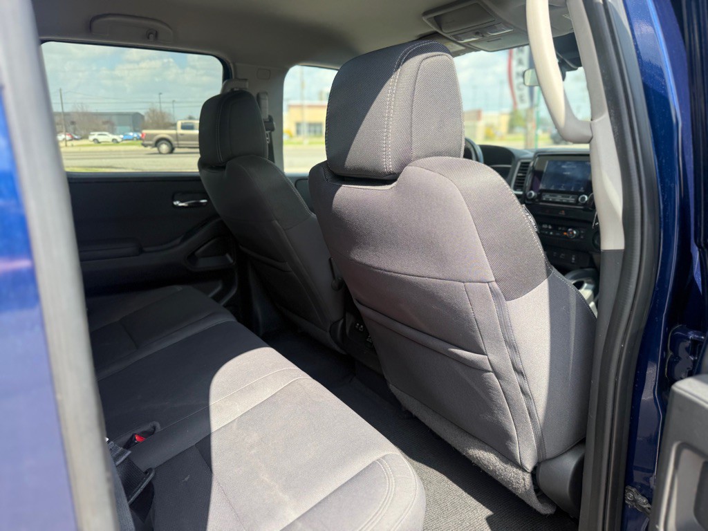 2022 Nissan Frontier Image 16