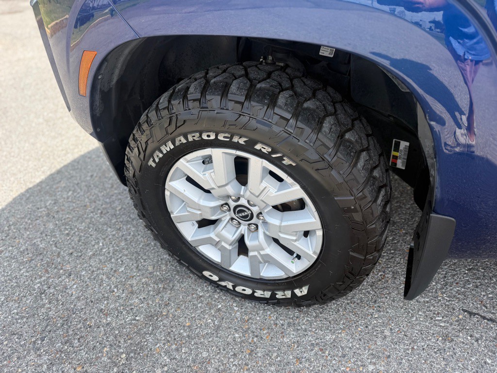 2022 Nissan Frontier Image 25