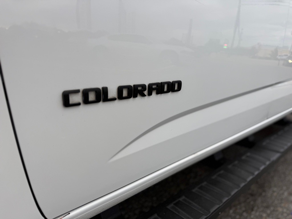 2017 Chevrolet Colorado Image 12