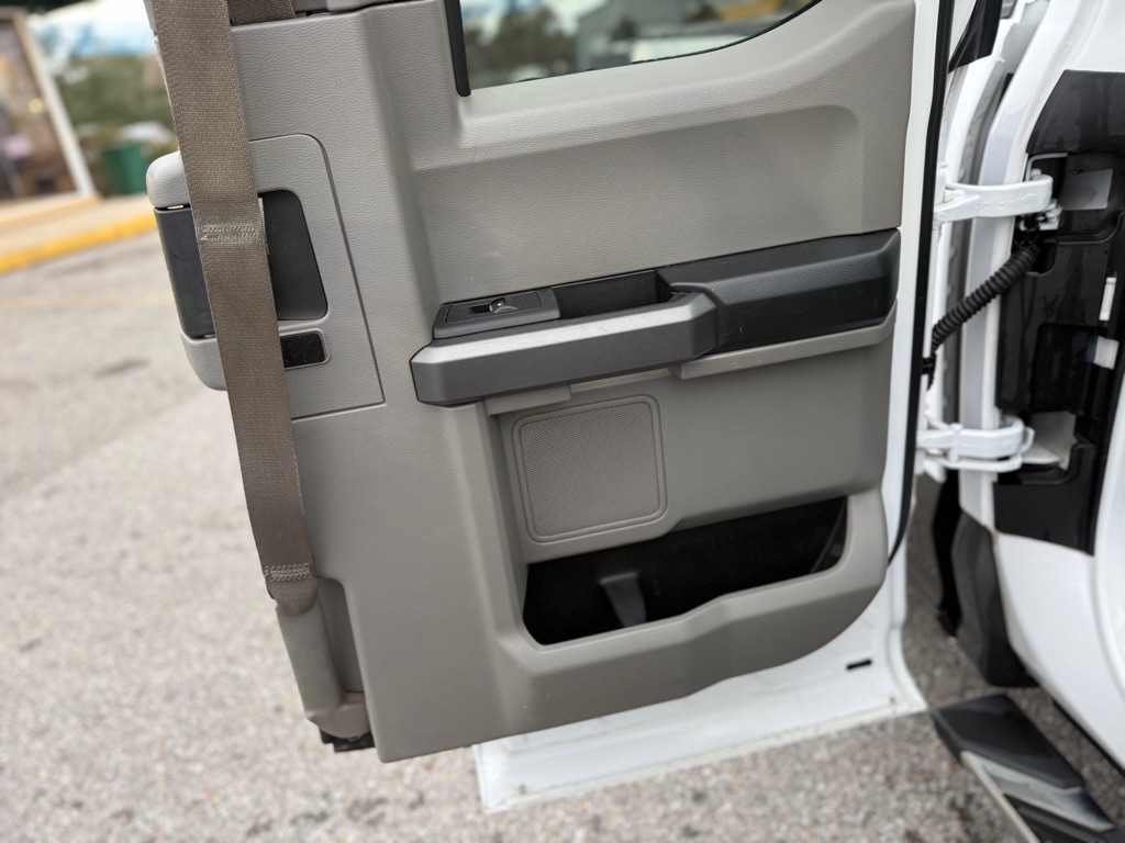 2015 Ford F-150 Image 18