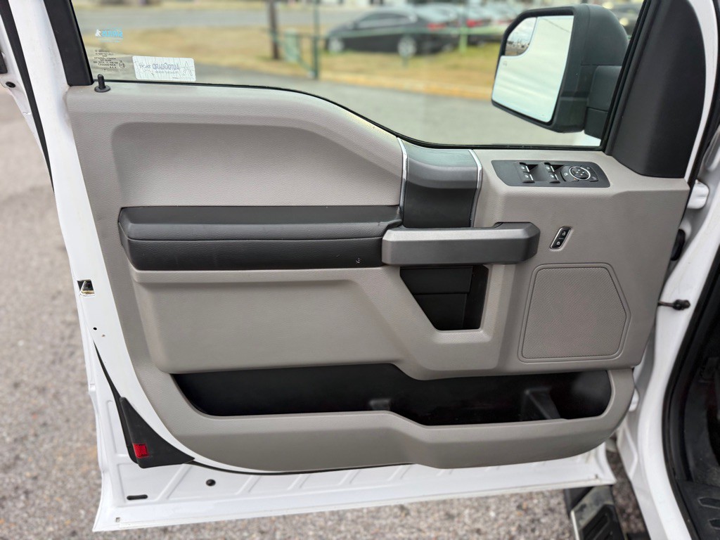 2015 Ford F-150 Image 19