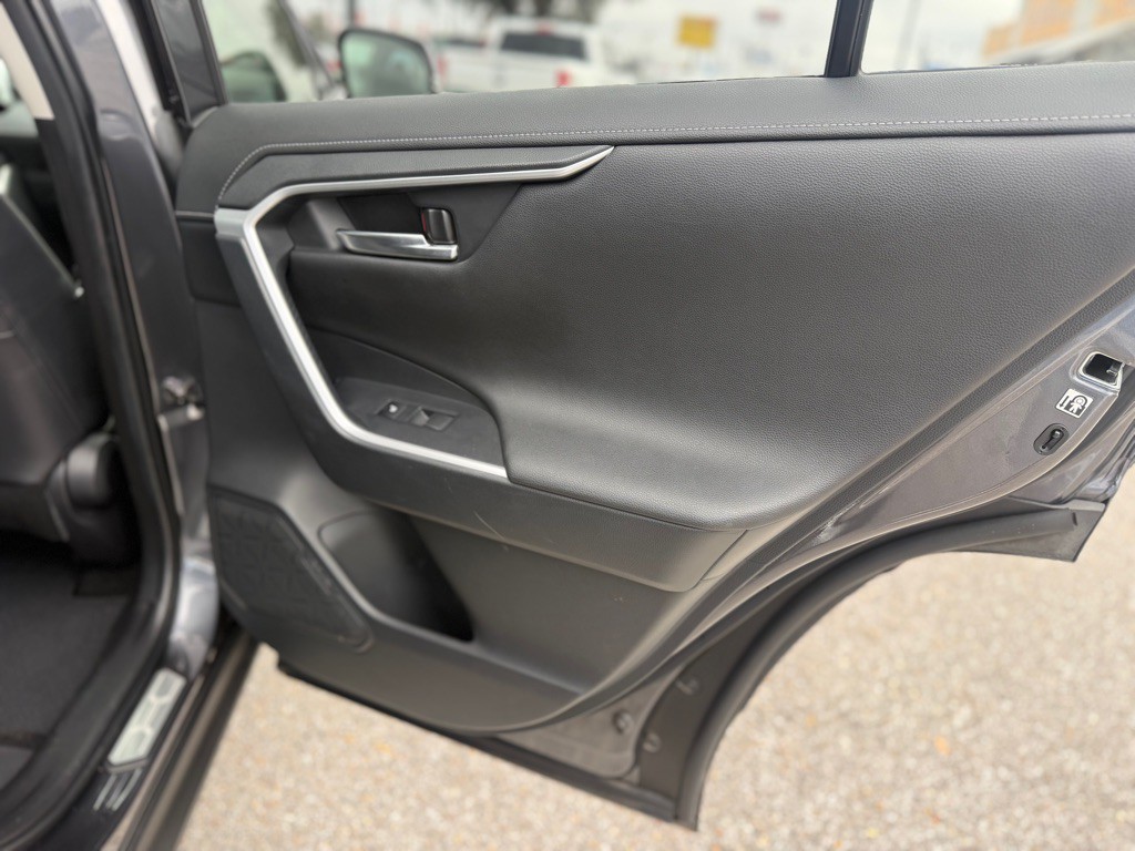 2019 Toyota Rav4 Image 22