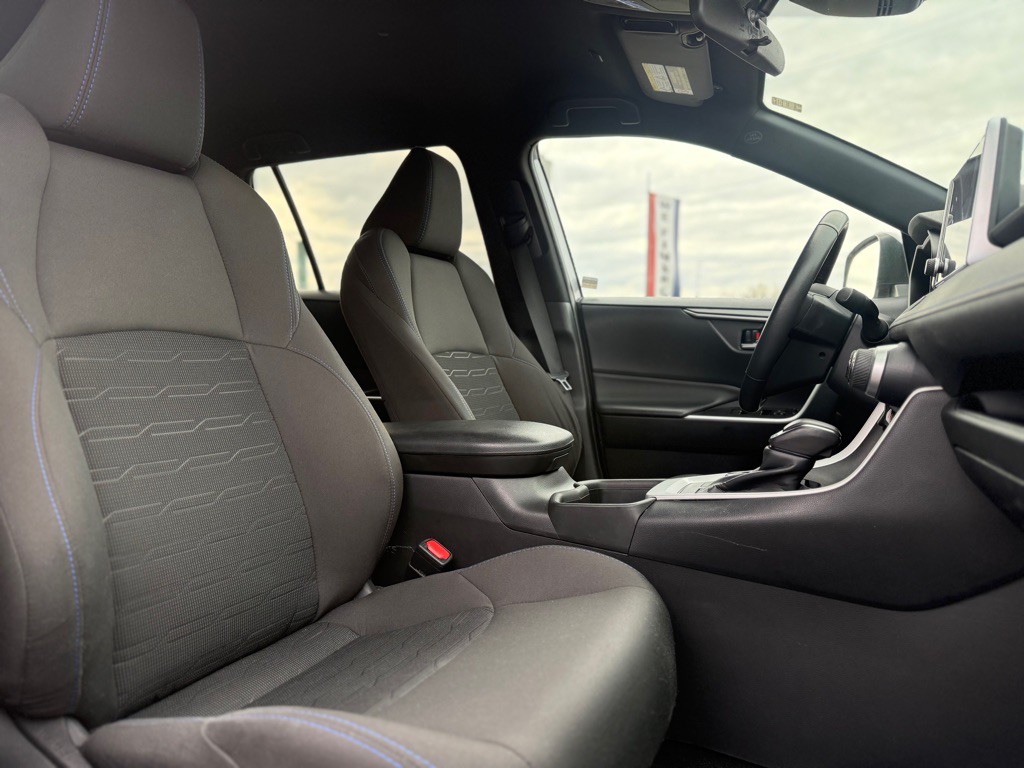 2023 Toyota Rav4 Image 15