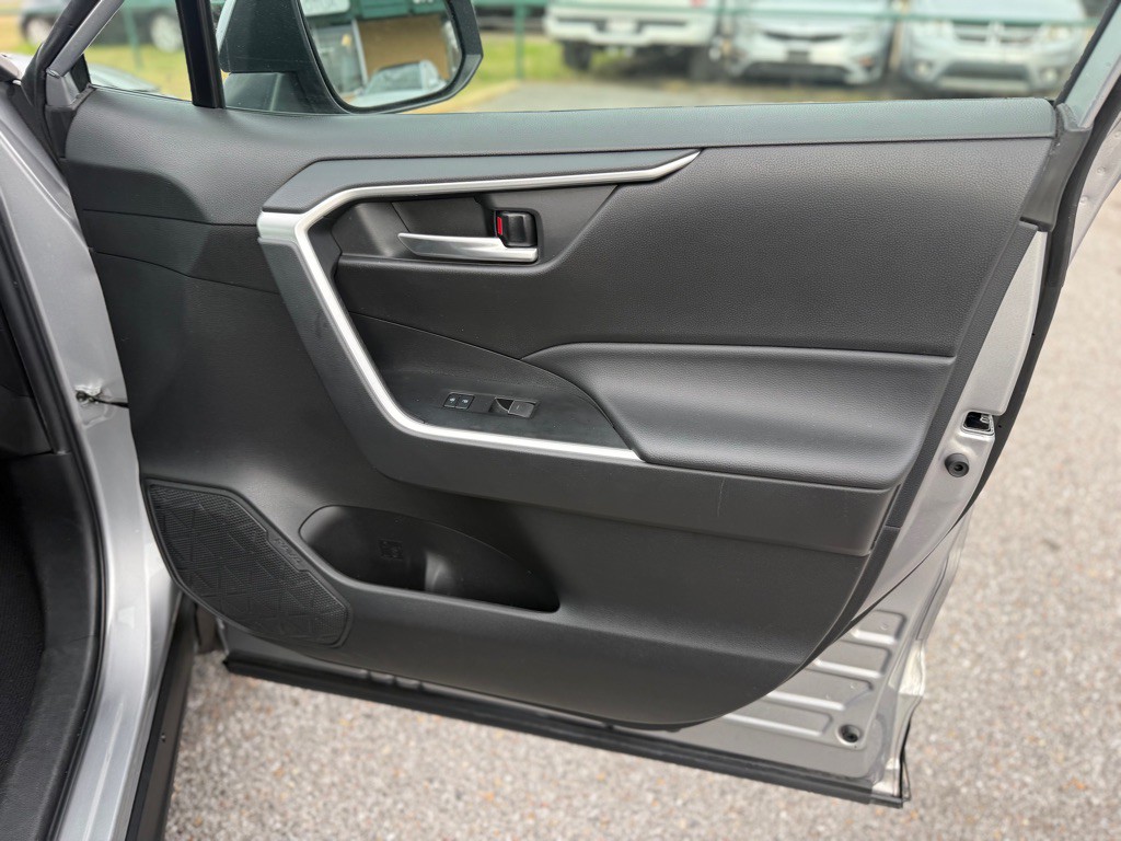 2023 Toyota Rav4 Image 21