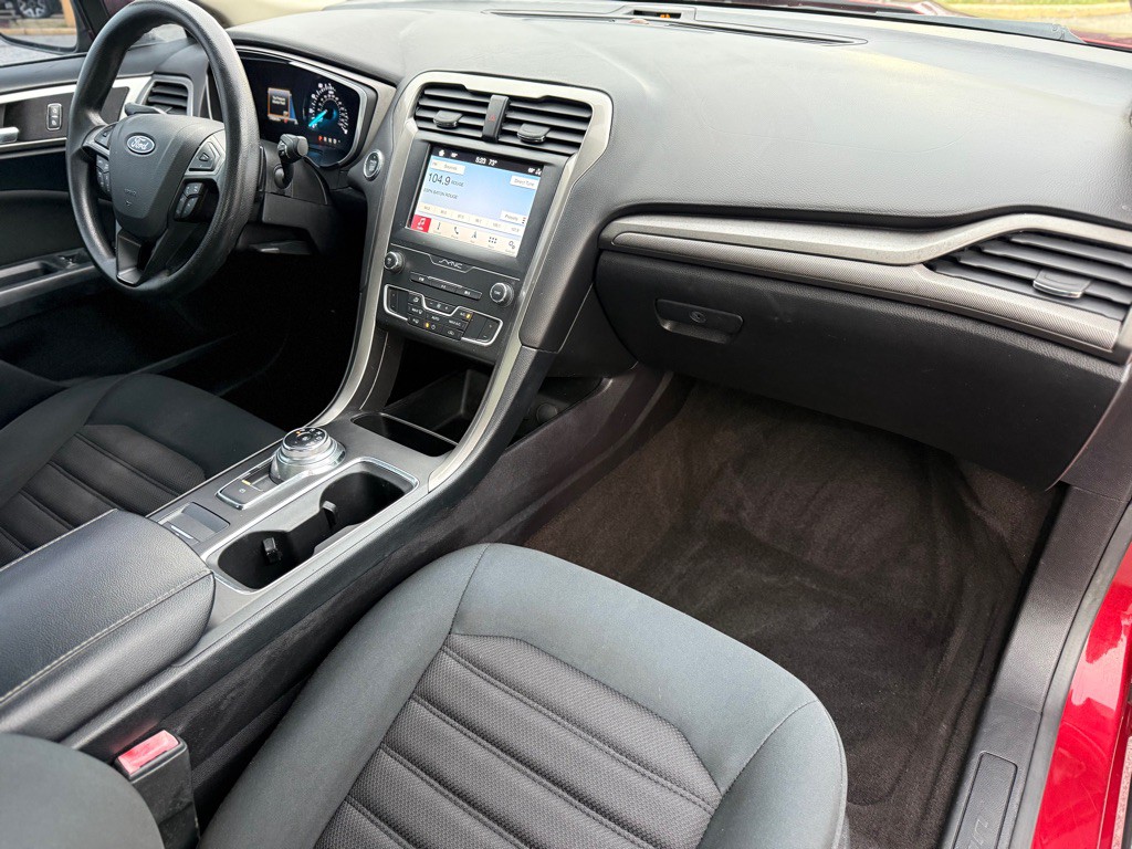 2019 Ford Fusion Image 14
