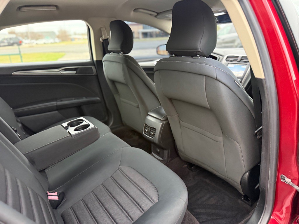 2019 Ford Fusion Image 16