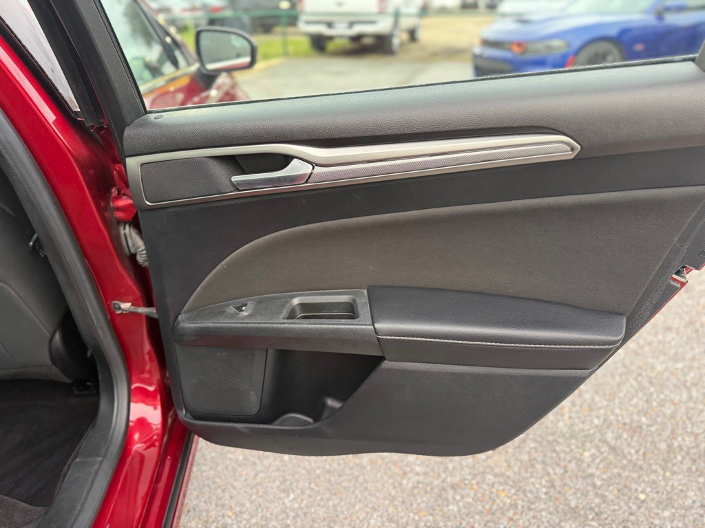 2019 Ford Fusion Image 19