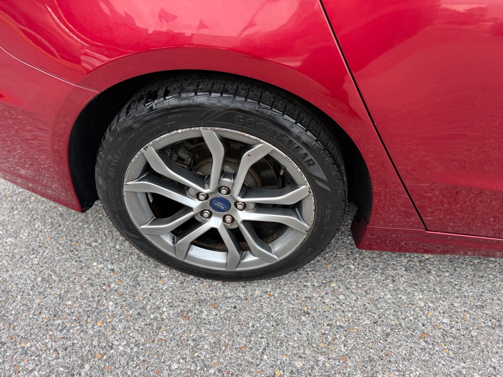 2019 Ford Fusion Image 24