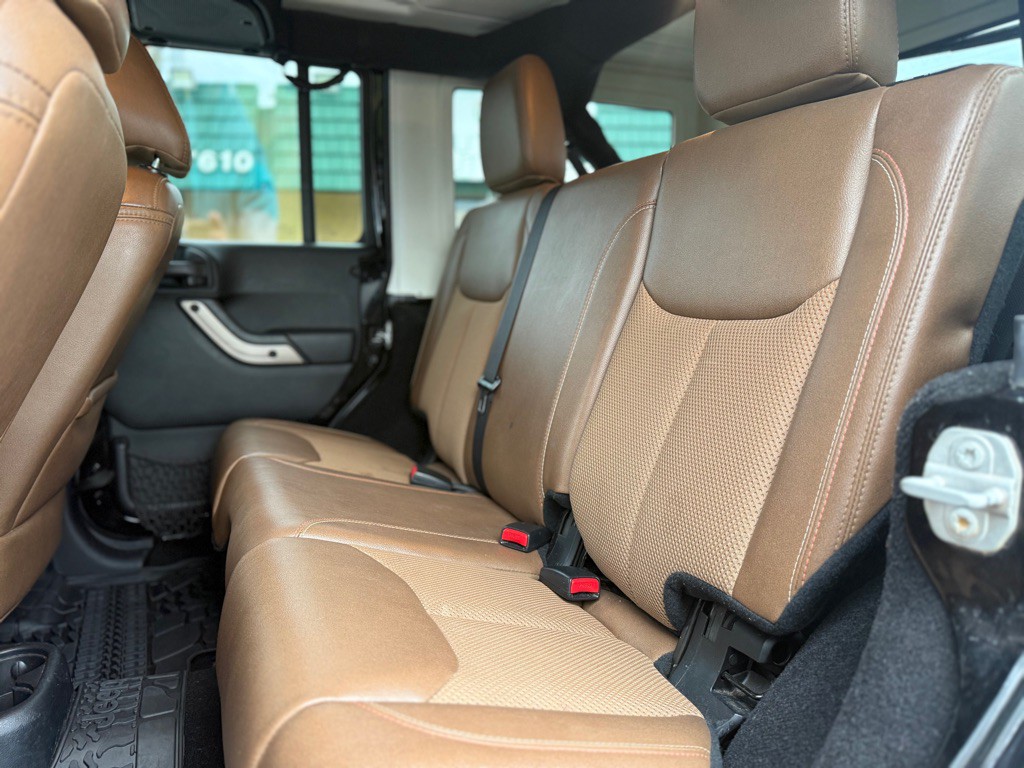 2016 Jeep Wrangler Unlimited Image 14