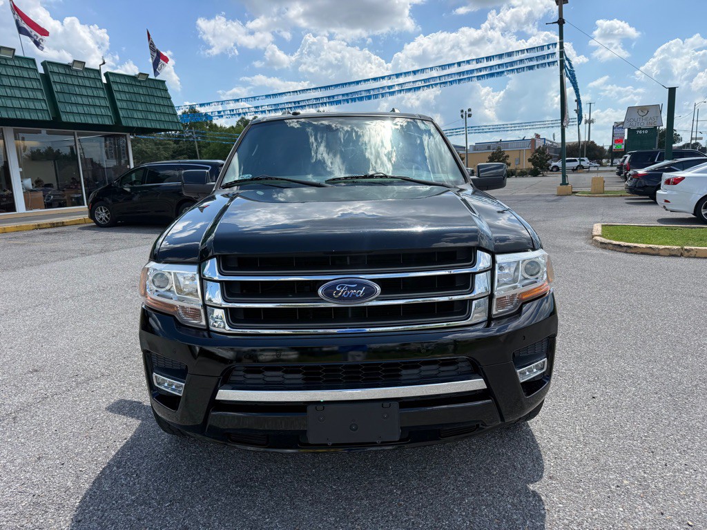 2017 Ford Expedition Image 2