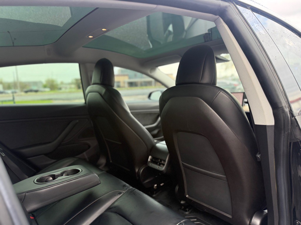 2019 Tesla Model 3 Image 16