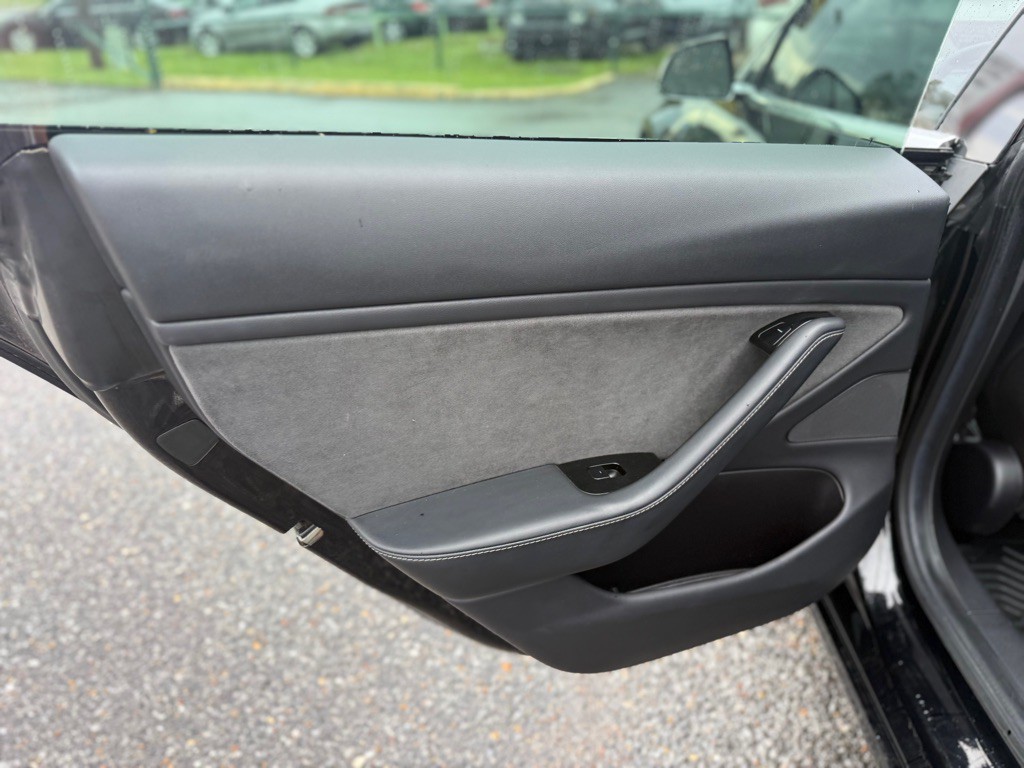 2019 Tesla Model 3 Image 19