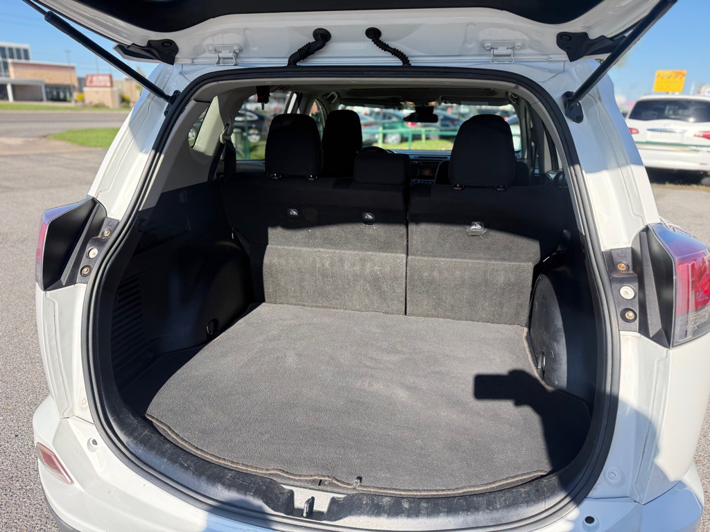 2017 Toyota Rav4 Image 14