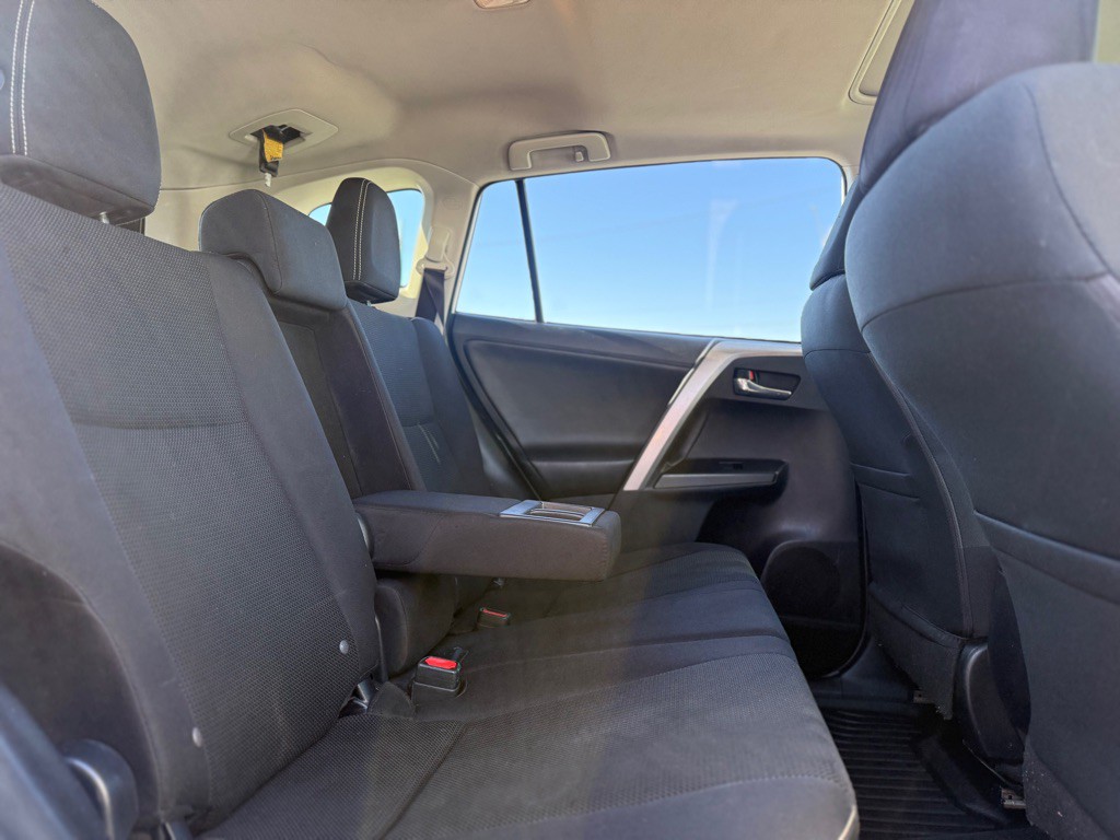 2017 Toyota Rav4 Image 17