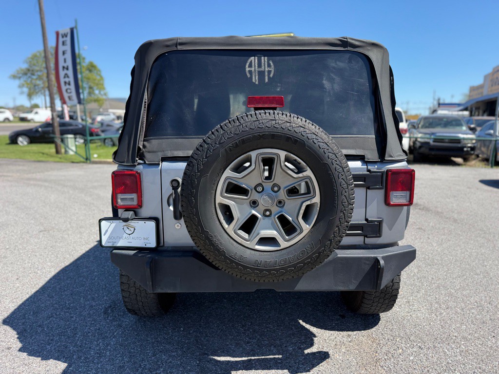 2015 Jeep Wrangler Image 4