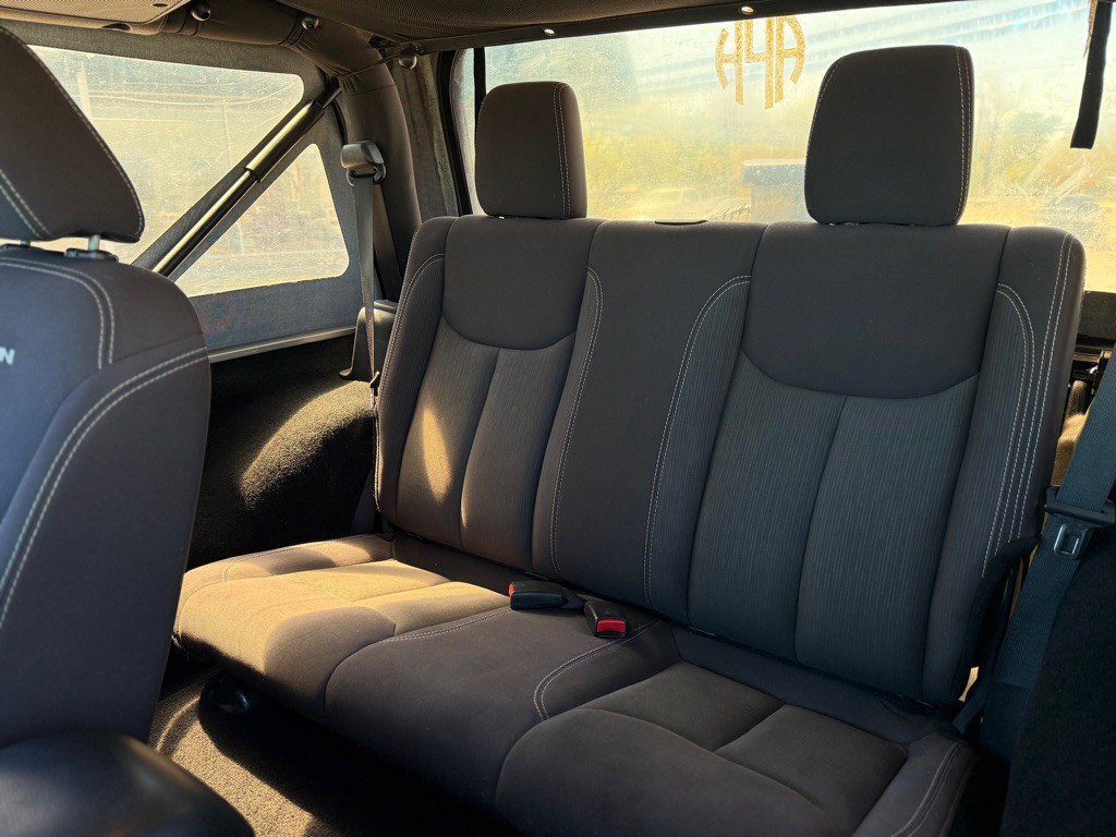 2015 Jeep Wrangler Image 11