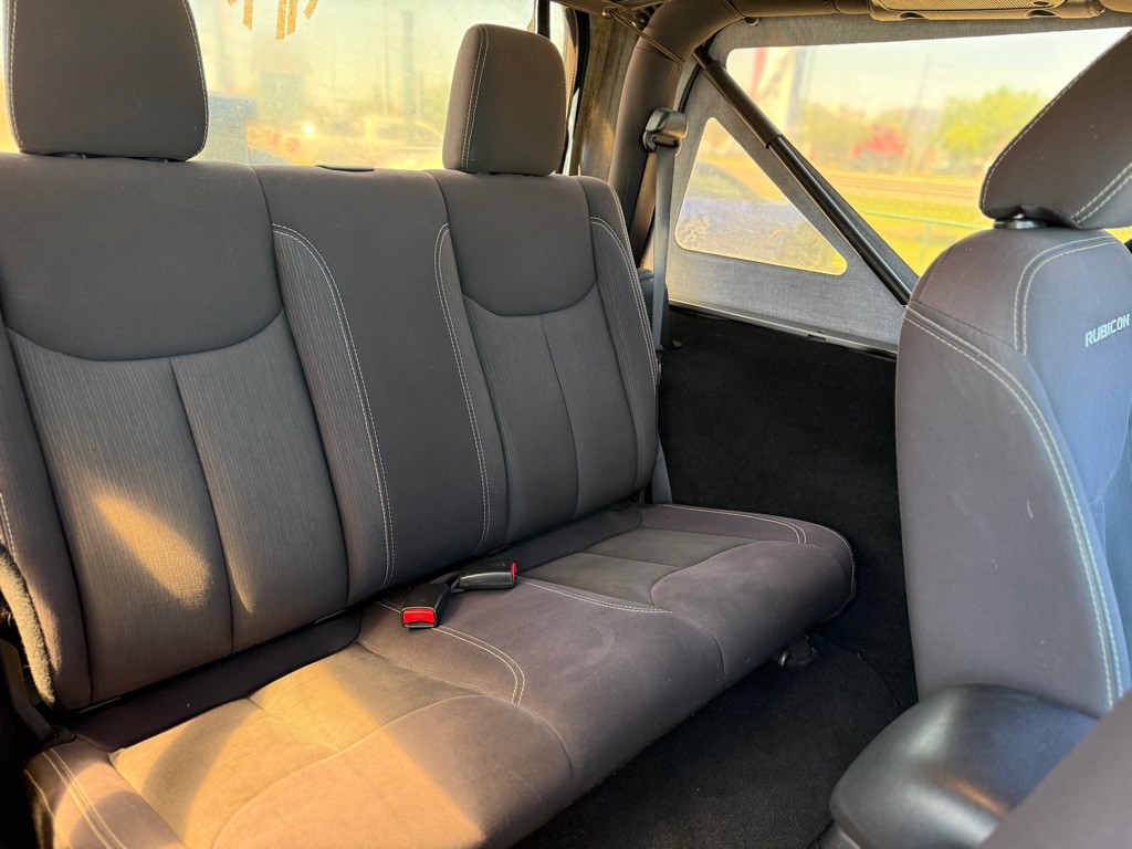 2015 Jeep Wrangler Image 14