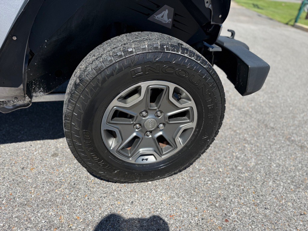 2015 Jeep Wrangler Image 15