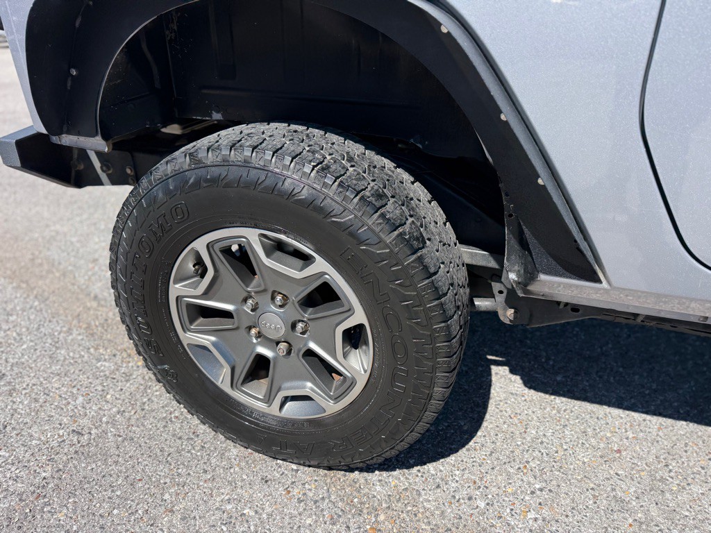 2015 Jeep Wrangler Image 16