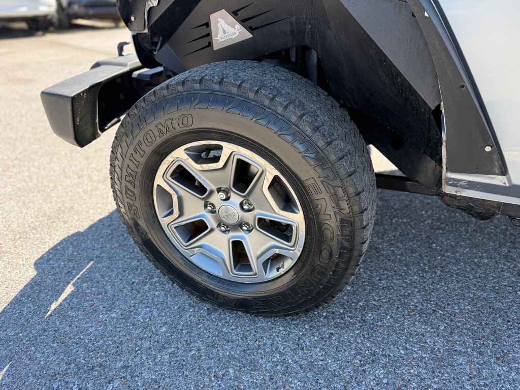 2015 Jeep Wrangler Image 17