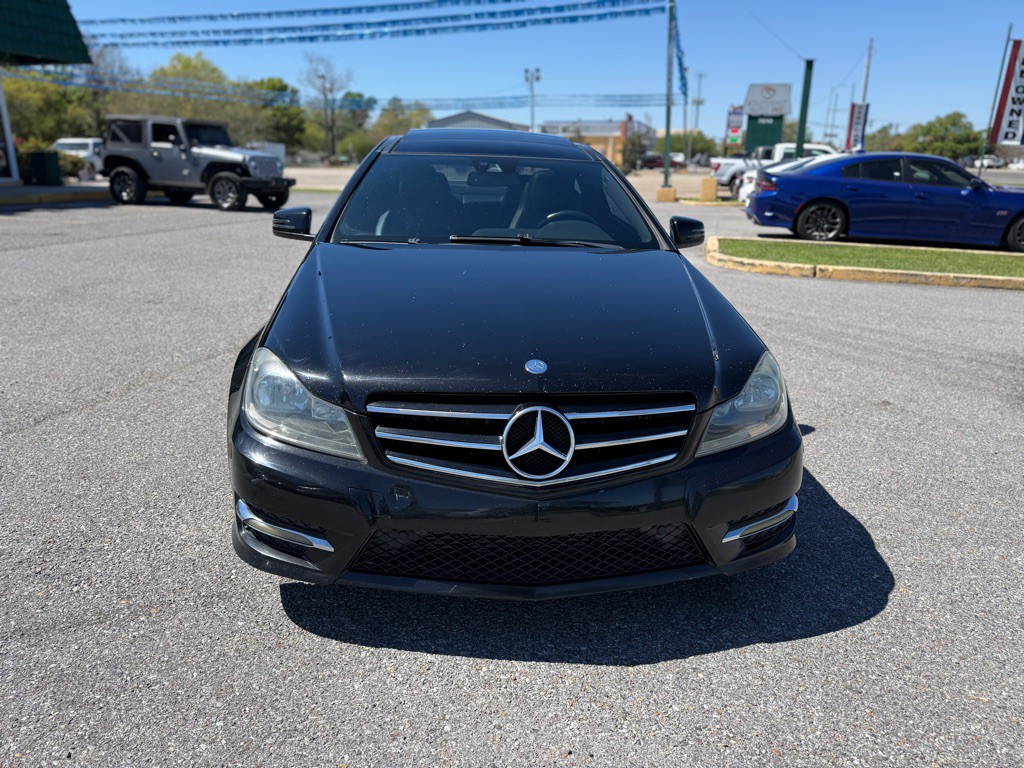 2013 Mercedes-Benz C-Class Image 2