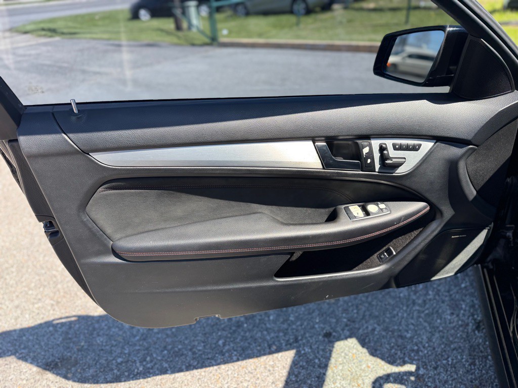 2013 Mercedes-Benz C-Class Image 17