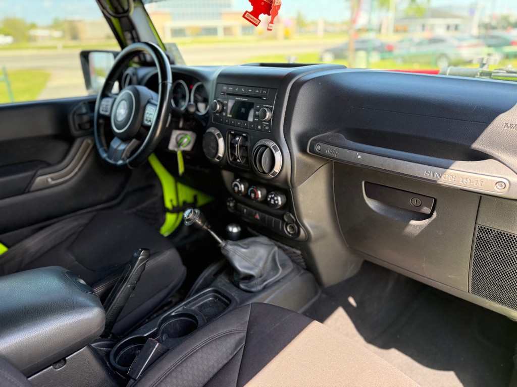 2013 Jeep Wrangler Unlimited Image 14