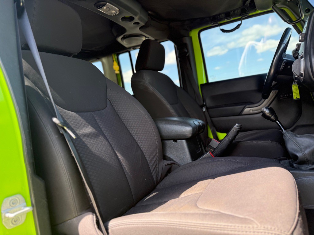 2013 Jeep Wrangler Unlimited Image 15