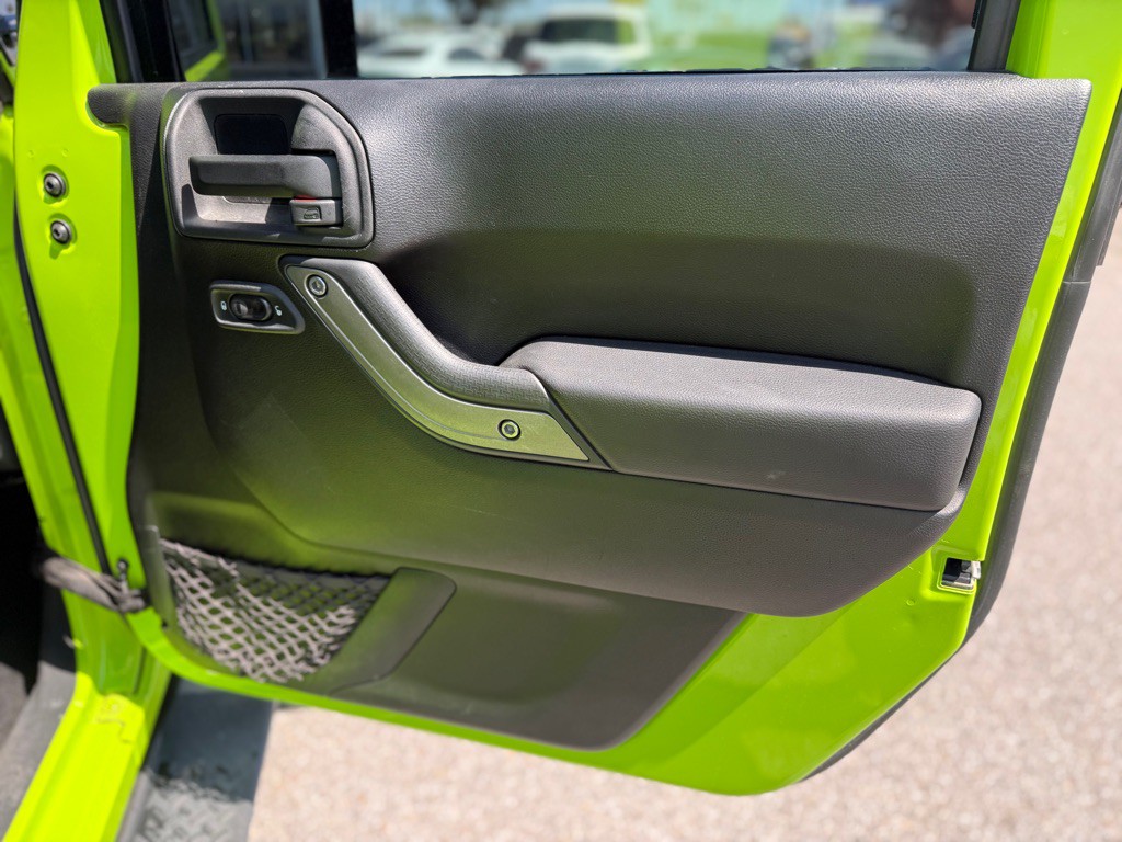 2013 Jeep Wrangler Unlimited Image 19