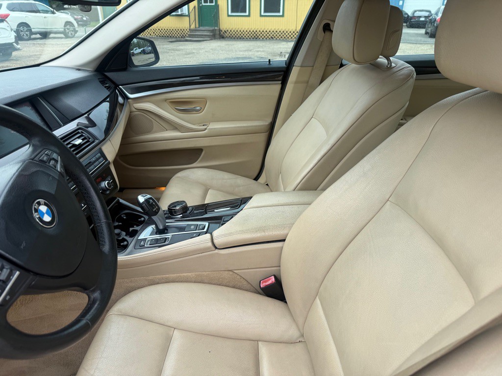 2013 BMW 5 Series Image 7