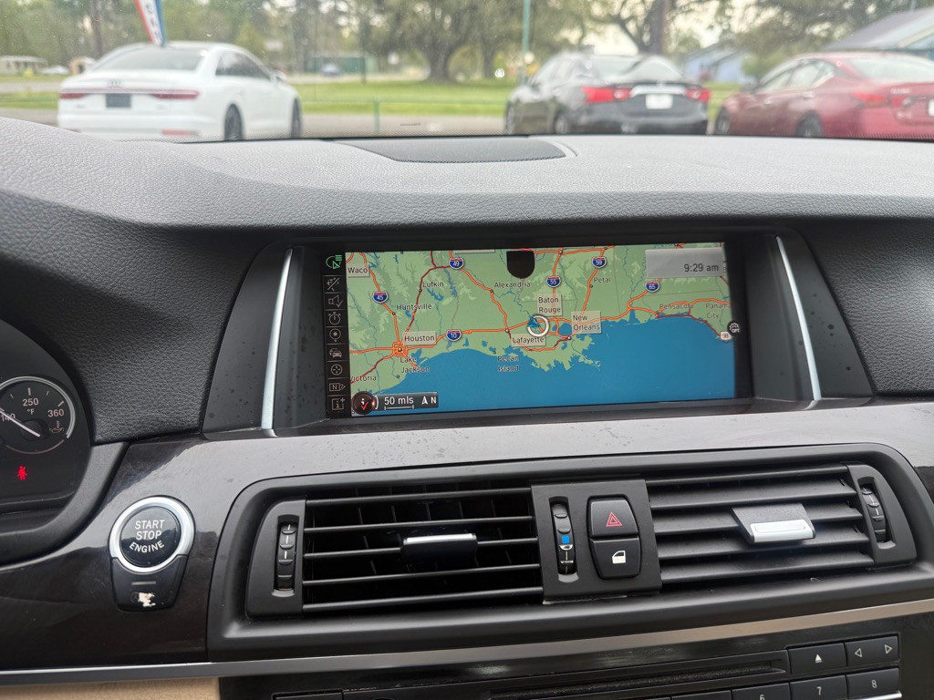 2013 BMW 5 Series Image 12