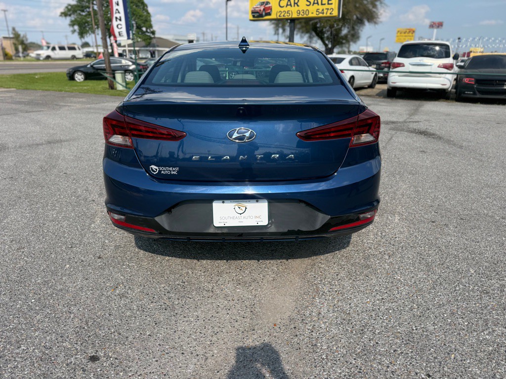 2020 Hyundai Elantra Image 5