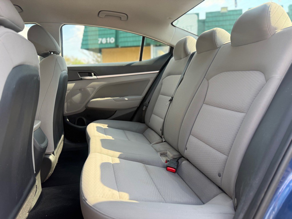 2020 Hyundai Elantra Image 10