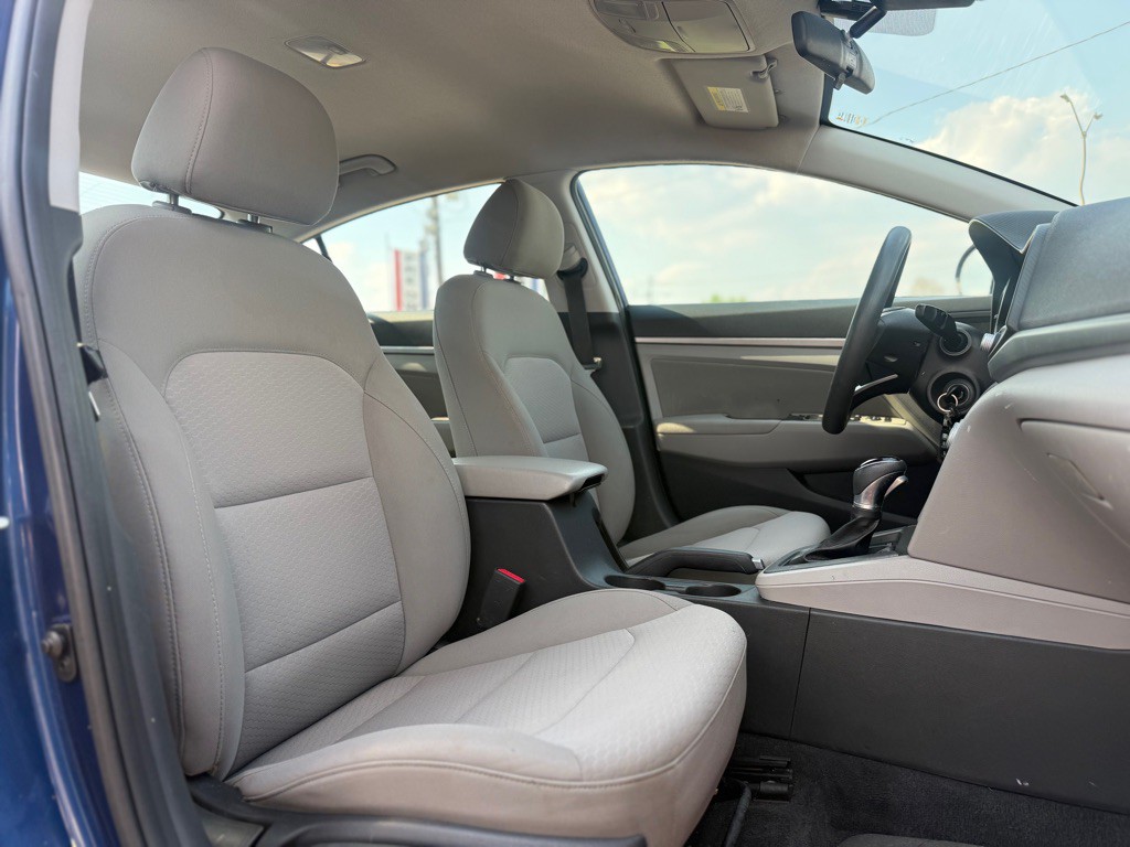 2020 Hyundai Elantra Image 12