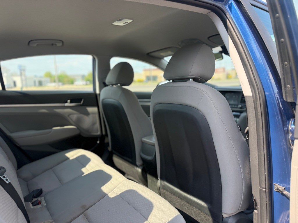 2020 Hyundai Elantra Image 15