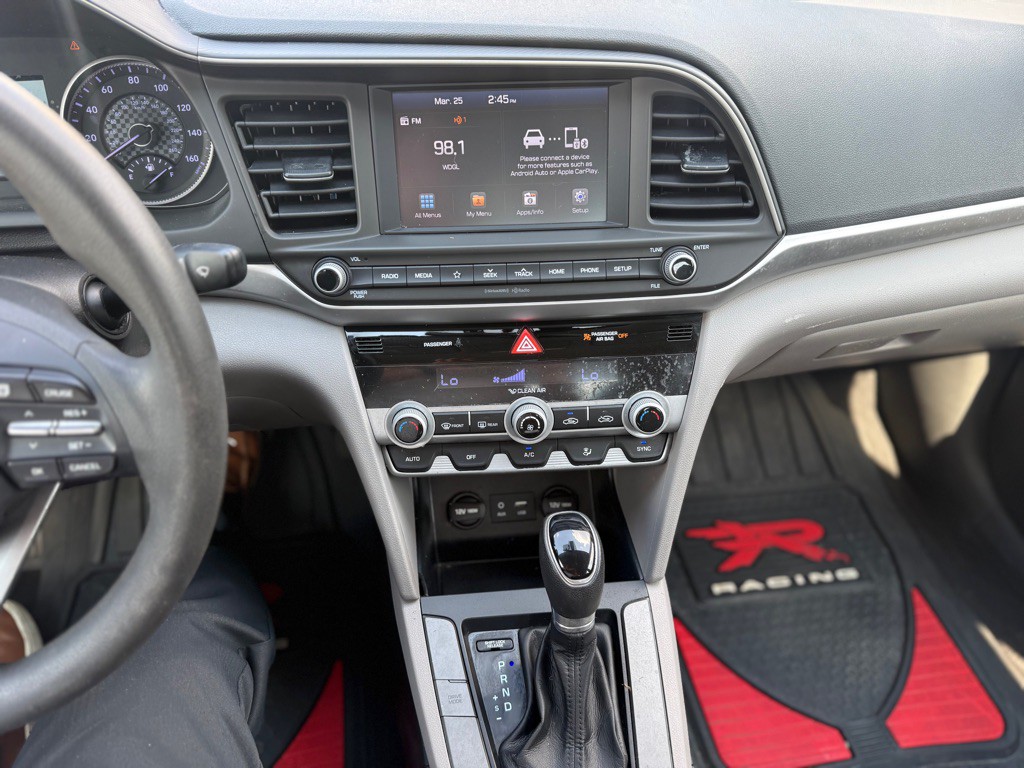 2020 Hyundai Elantra Image 16