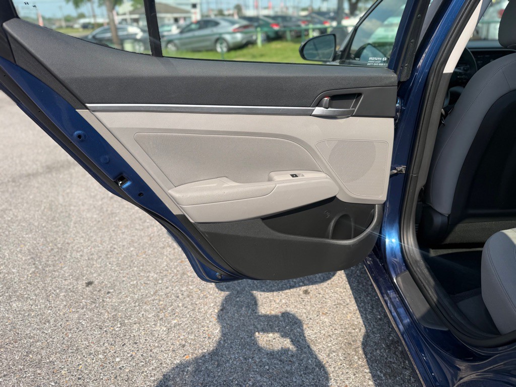 2020 Hyundai Elantra Image 21