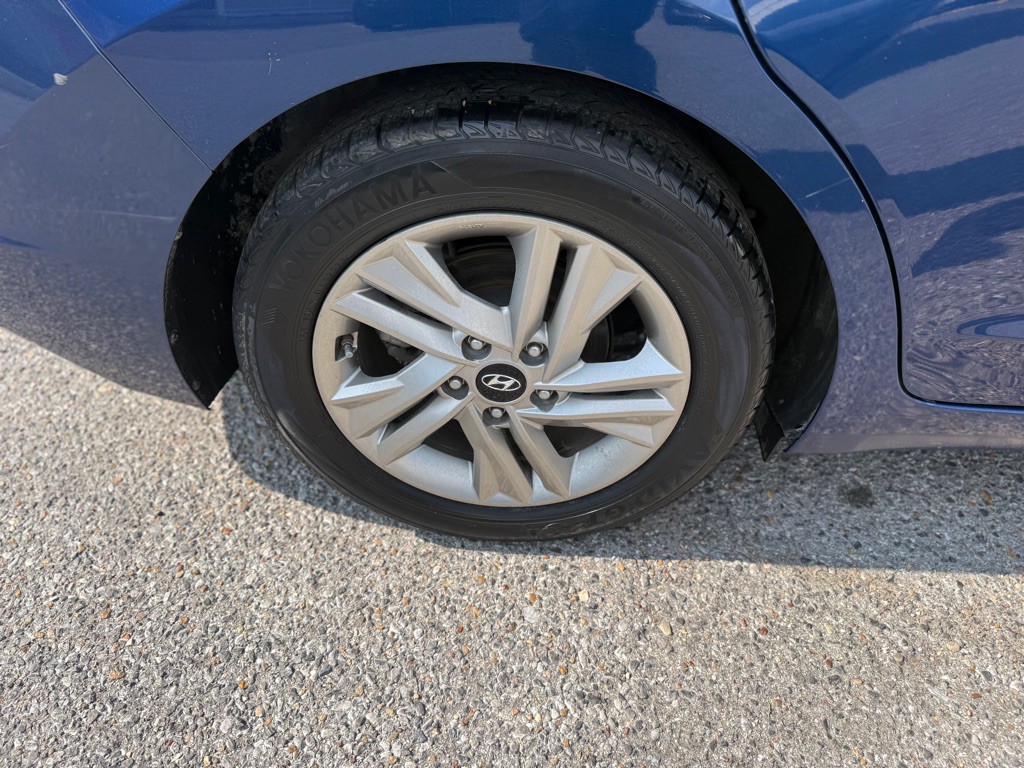 2020 Hyundai Elantra Image 24