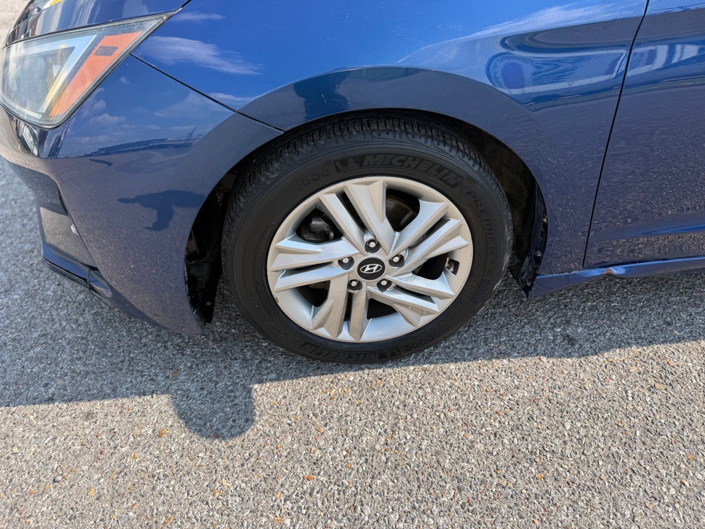 2020 Hyundai Elantra Image 25