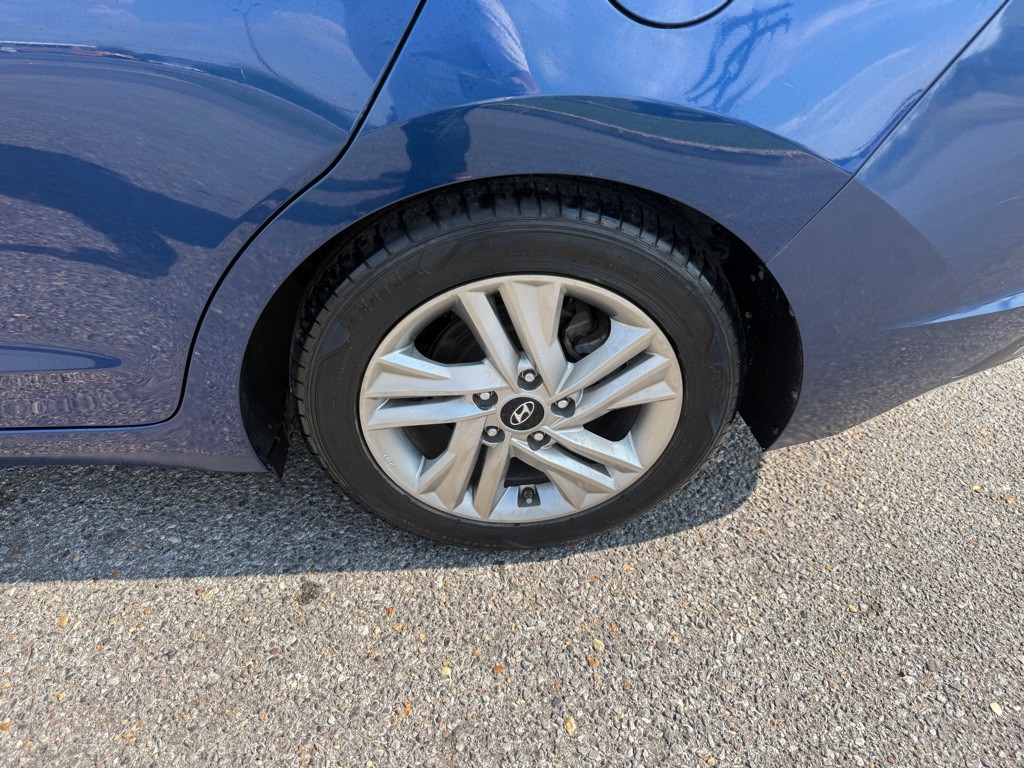 2020 Hyundai Elantra Image 26