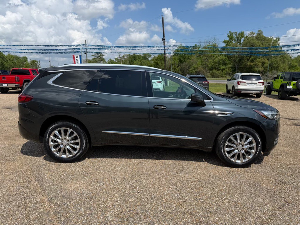 2021 Buick Enclave Image 4