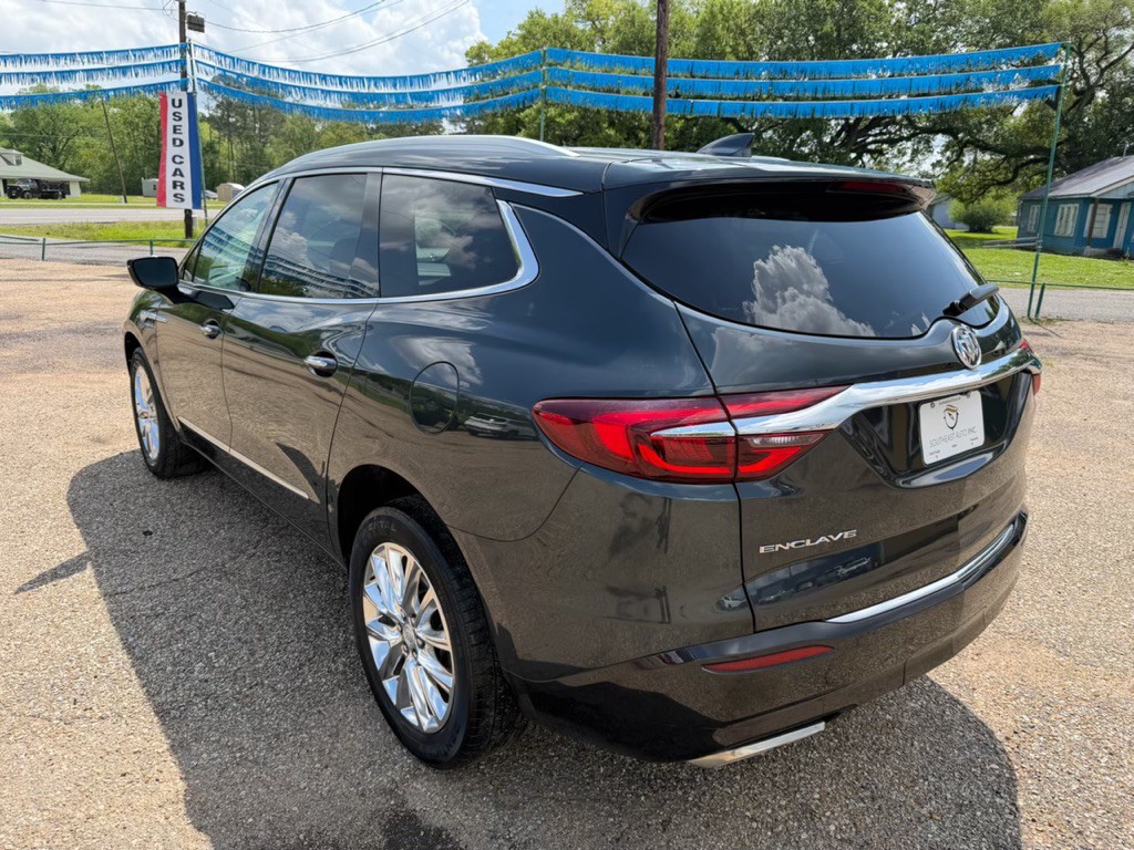 2021 Buick Enclave Image 7