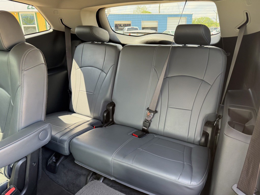 2021 Buick Enclave Image 17