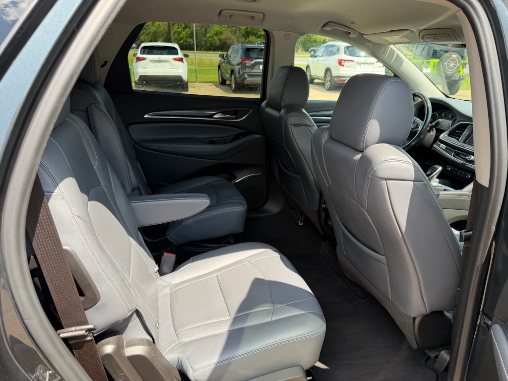 2021 Buick Enclave Image 22